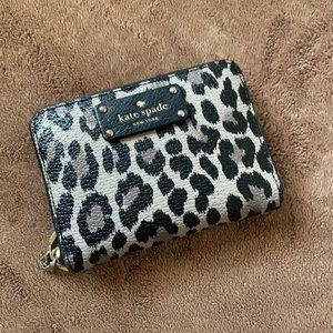 Kate Spade zip wallet!